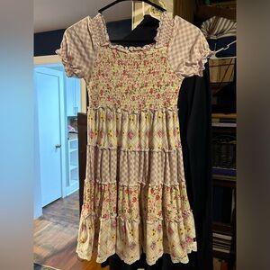 Matilda Jane Girls Size 8 dress. Very good used condition.  Twirls!